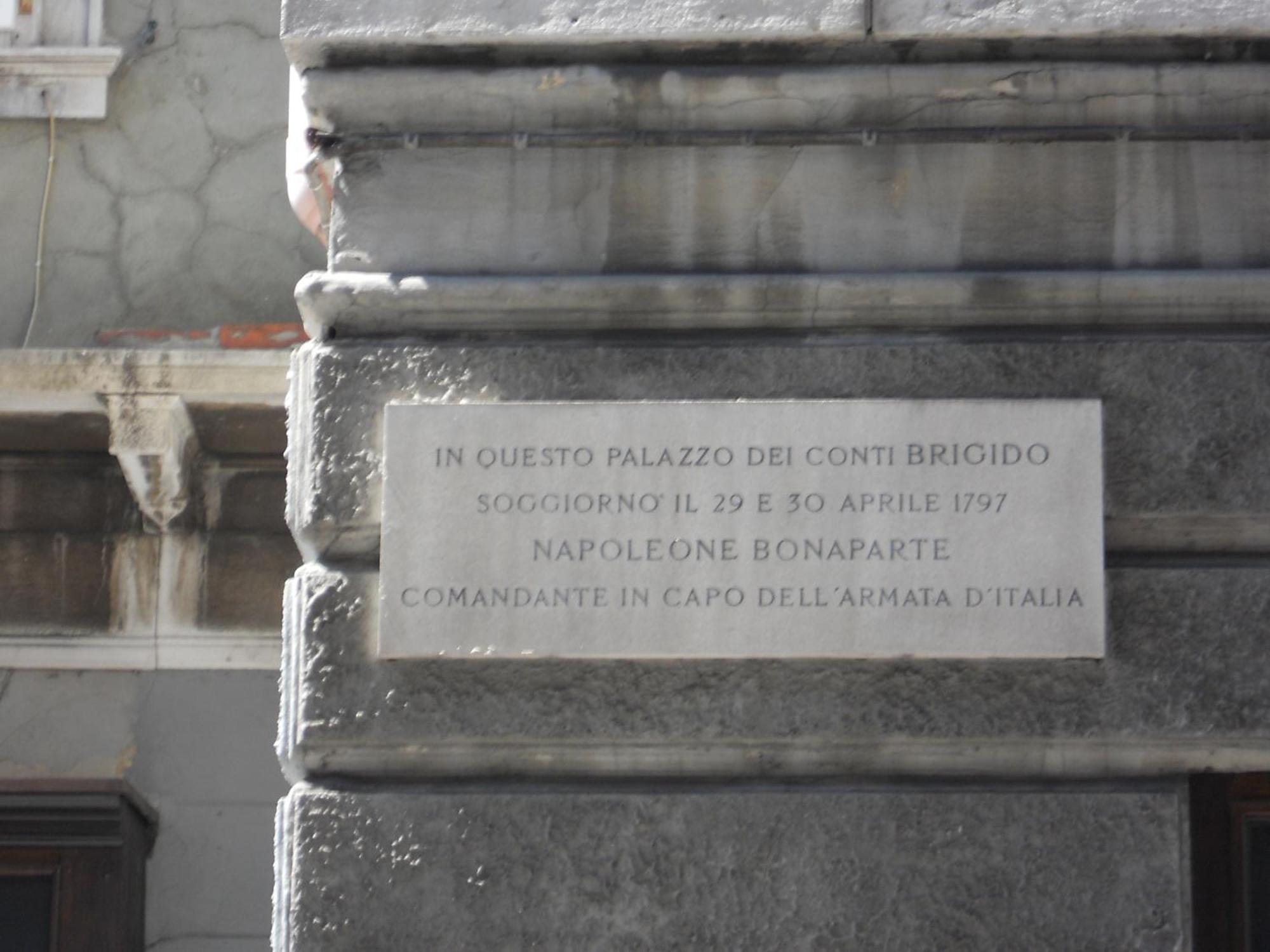 ホテル Palazzo Brigido トリエステ エクステリア 写真